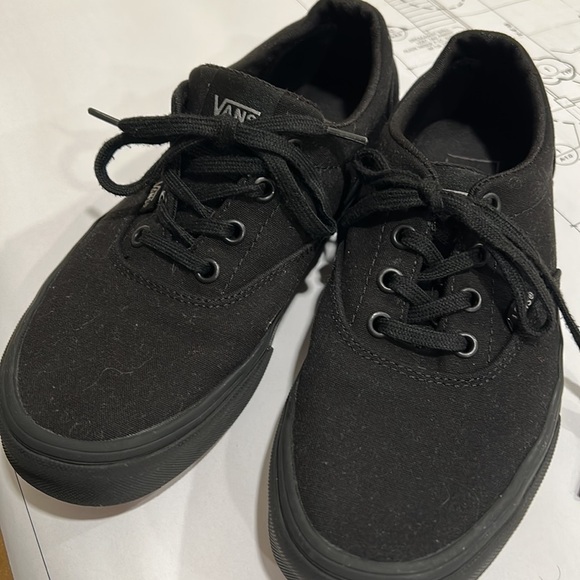 Vans - Picture 2 of 7